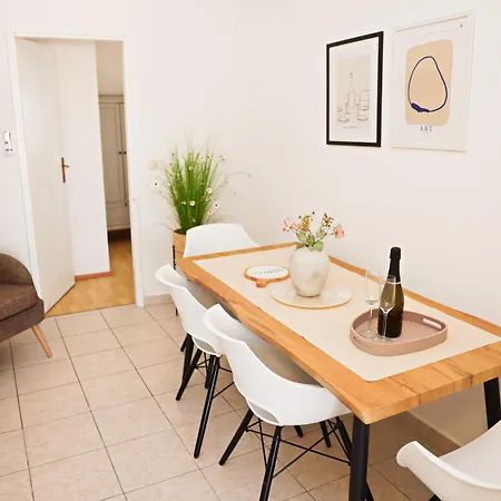 Tri Ferala - Apartment Pakostane