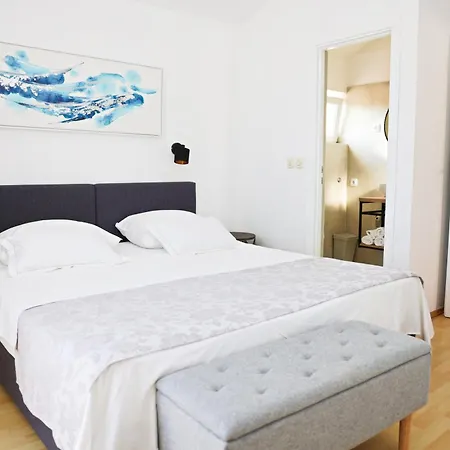 Tri Ferala - Apartment *
