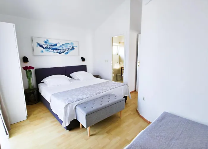 Tri Ferala - Апартаменты Пакоштане