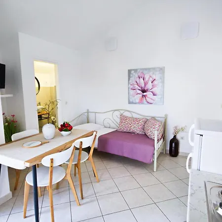 Tri Ferala - Apartamento *