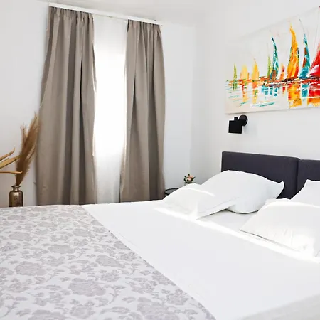 Apartamento Tri Ferala - *
