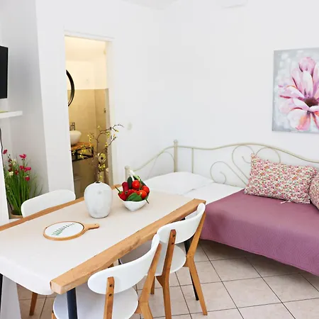 Tri Ferala - Apartamento *