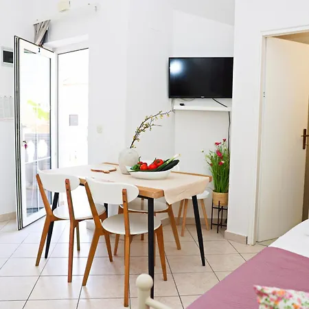 Apartamento Tri Ferala - *