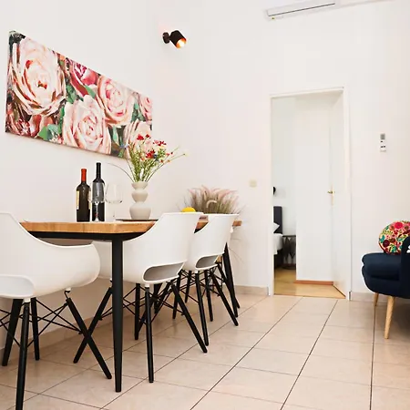 Apartment Tri Ferala -