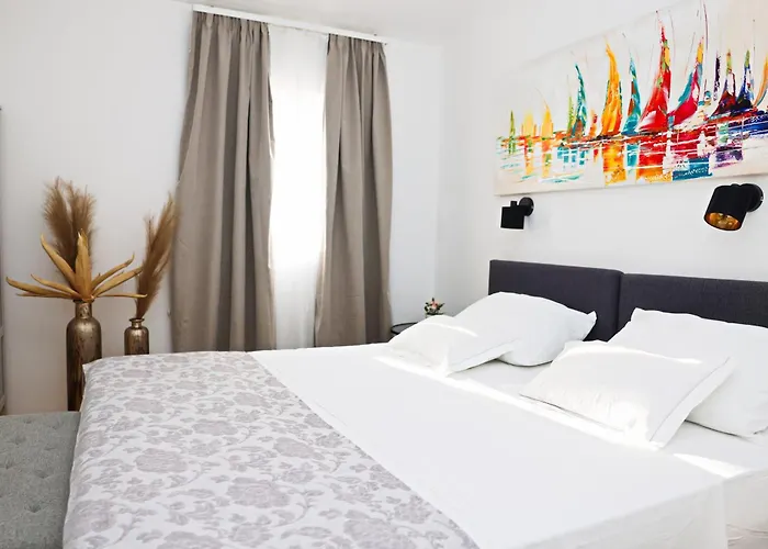 Apartment Tri Ferala - *