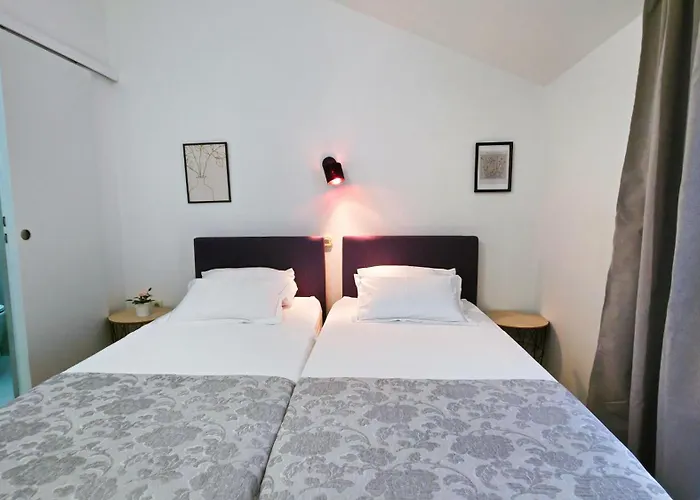 Apartment Tri Ferala - *